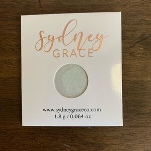 💰5/$25💰🎉HP🎉 New Sydney Grace Green Mist Eyeshadow